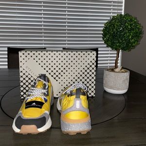 aSMC Outdoorboost 2.0 Ligh Size 9 Brand New in Box!!